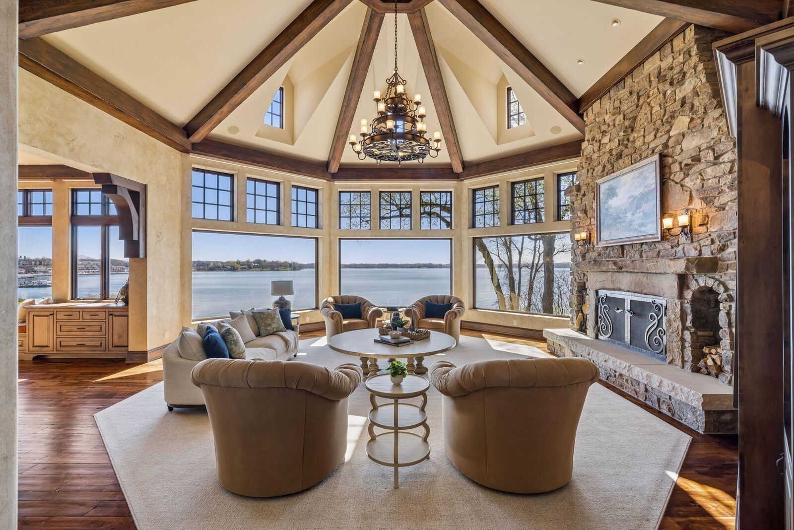 358 FERNDALE ROAD S WAYZATA | Luxury Homes by the Water